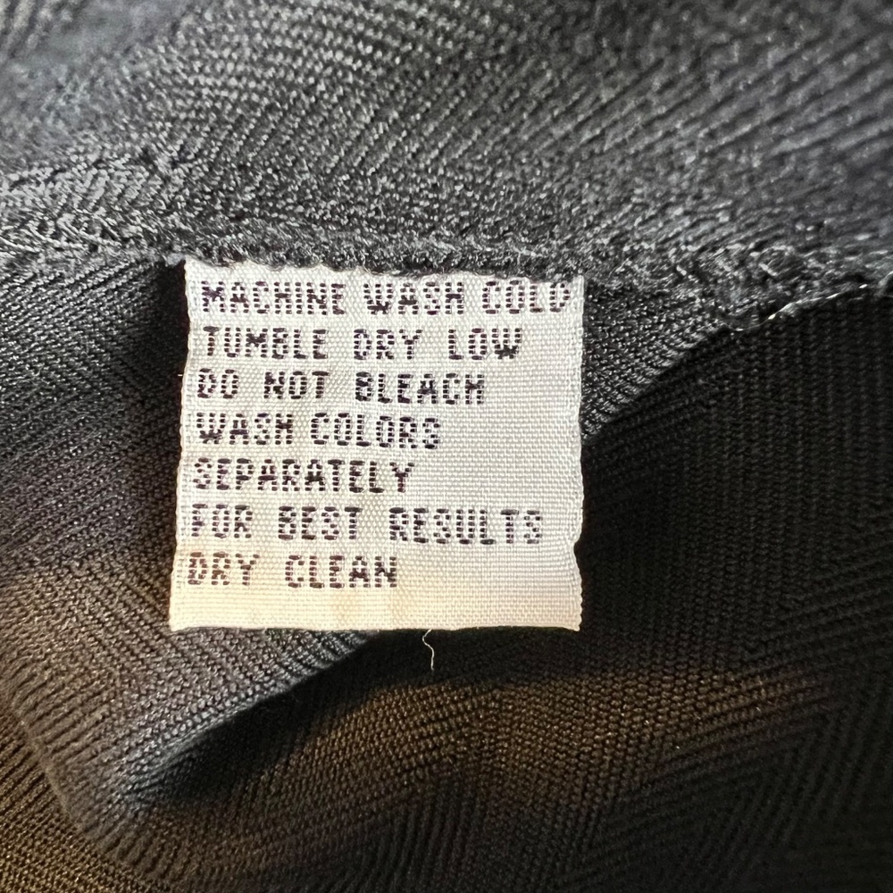 TOMMY BAHAMA 100% SILK PLEATED SHORTS - Picture 9 of 9